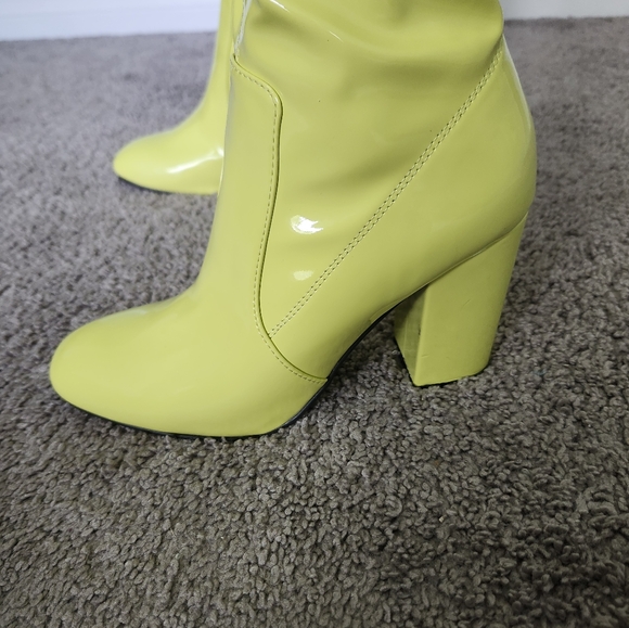 Current Mood Neon Yellow Pleather Thigh Hi Chunky Heel Zip GoGo Boots S 8M NWOB - Picture 6 of 12